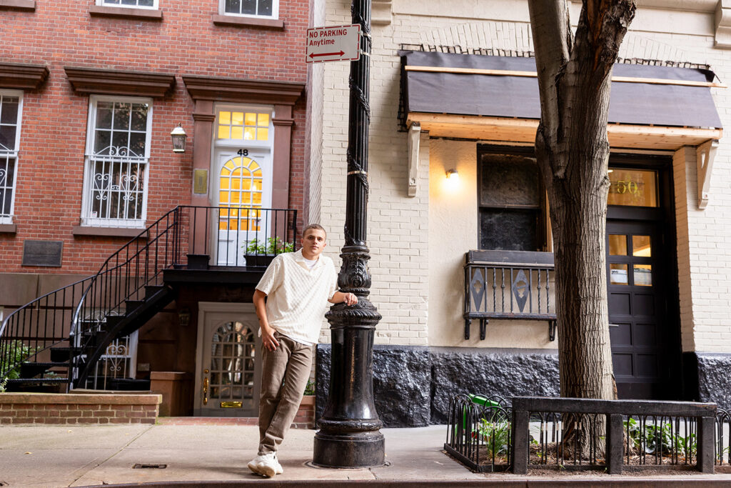 Travel senior photos in NYC