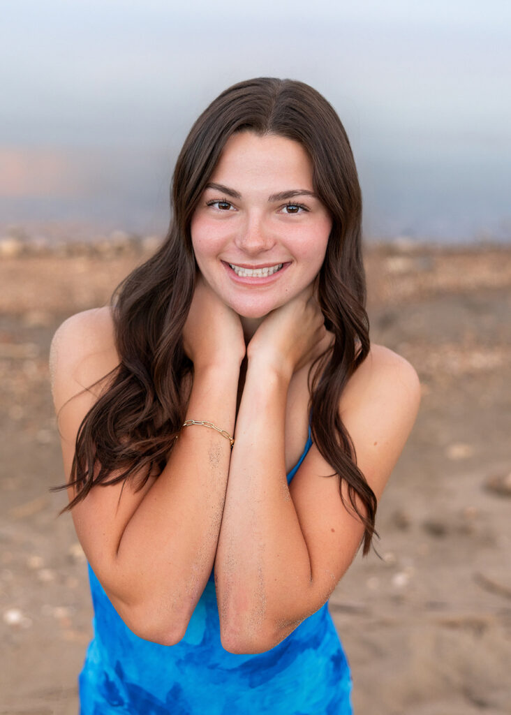 Close up shot of senior girl near the lake at Lewis & Clark State Park