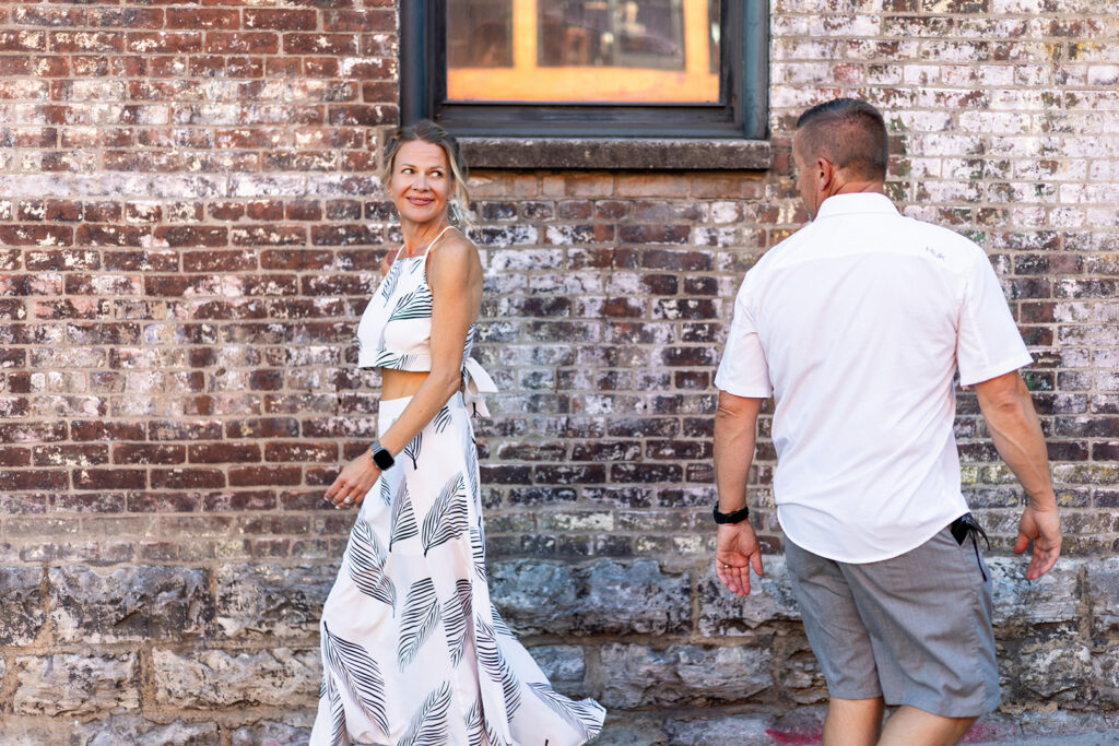 Couples photography in Nashville TN showcases an urban couples session with city backdrop